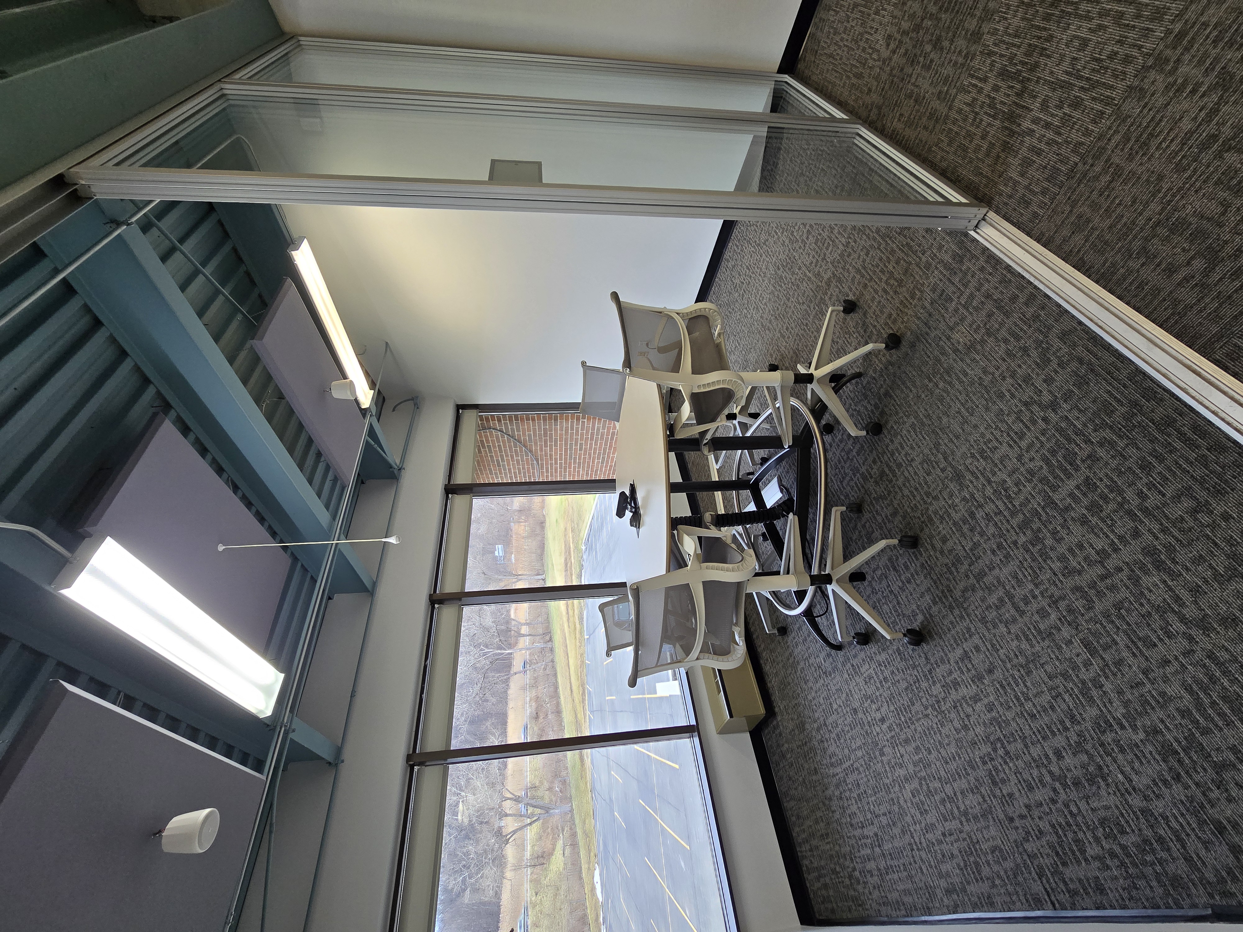 Executive consulting meeting at JTS Management